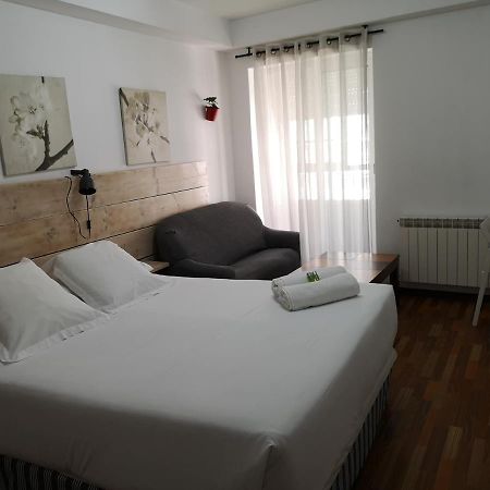 Hostal Carbonara ア・コルーニャ エクステリア 写真